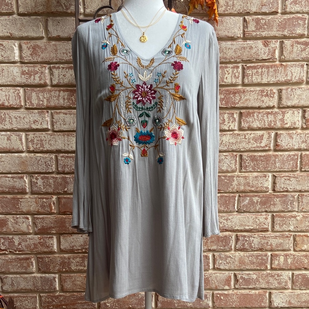 Embroidered Gray Women's Dress with bell sleeves. Jodifl, size S - Picture 4 of 15